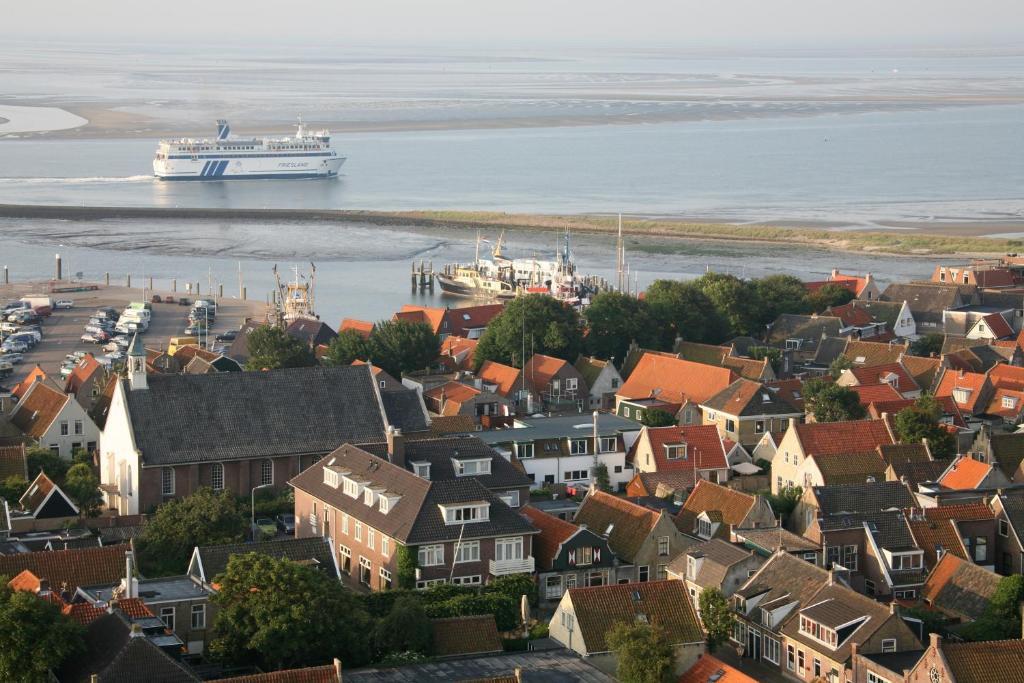 Hotel Oepkes West-Terschelling Exteriér fotografie